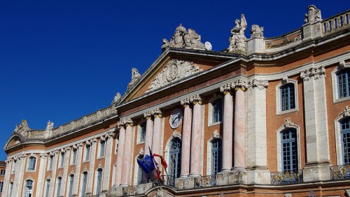 Les gens du voyage protégés en toute illégalité par le Maire de Toulouse