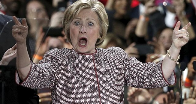 US Democratic presidential candidate Hillary Clinton reacts to the cheers of the crowd at her New York presidential primary night rally in the Manhattan borough of New York City, US, April 19, 2016.