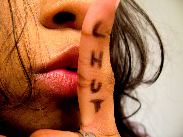 chut c'est un secret credits Raissa (CC BY-NC-ND 2.0)